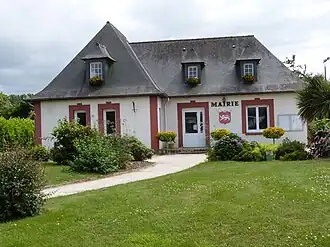 The town hall of Bréhand
