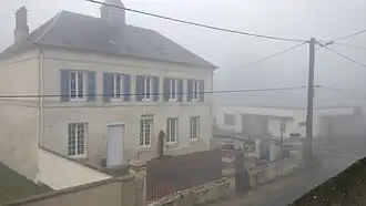 The town hall in Chevincourt