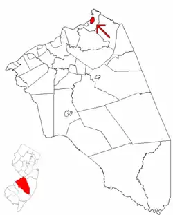 Location of Bordentown in Burlington County highlighted in red (right). Inset map: Location of Burlington County in New Jersey highlighted in red (left).