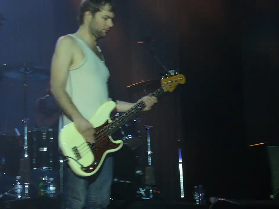 Maroon 5 @ HSBC Arena (3011389241).jpg