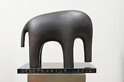 “Elephantus”. 2002, h = 50 cm, bronze, granite