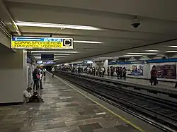 Line 2 platforms