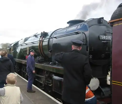 Image 94A train on the Watercress Line (from Portal:Hampshire/Selected pictures)