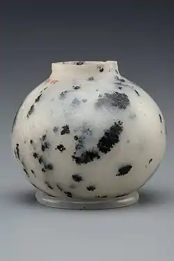 Miniature "nw" gneiss pot