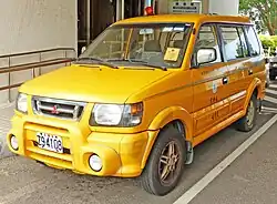 Mitsubishi Freeca Royal Exceed (pre-facelift, Taiwan)