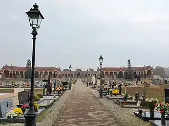 Panoramic view of the old section standing on the main pathway immediately after the entrance (from south to north)