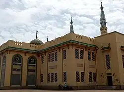 Image 6The Grand Mosque of Conakry was built under Ahmed Sékou Touré with funding from King Fahd of Saudi Arabia. (from Guinea)