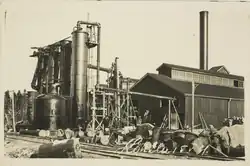 A black-and-white photo of a shale oil extraction plant at Kohtla operated by New Consolidated Gold Fields Limited