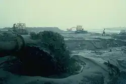 Sand closure works at the Molenplaat section of the Oesterdam (1983)