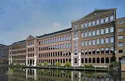 Nieuwe Uilenburgerstraat 173–175. Boas Diamond polishing: view over the water