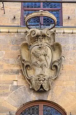 Baroque cartouche with the coat of arms of the Davanzati Family on the Palazzo Davanzati, Florence, unknown sculptor, late 17th century