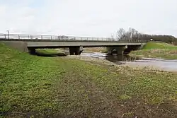 Path_under_the_A64_-_geograph.org.uk_-_5307324