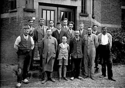 Staff of the Waterloopkundig Laboratorium in front of the Civil Engineering Department building at Delft University of Technology, 1931. Jo Thijsse is second from left in the back row. PJ Wemelsfelder is fourth from the left in the back row. Jo Thijsse is second from left in the back row.