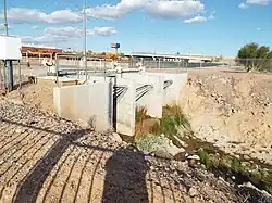 Different view of the overflow release on the Grand Canal