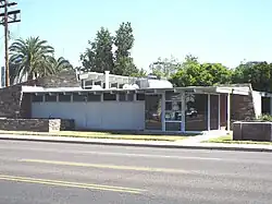 Side view of the Conn and Candlin CPA Office.