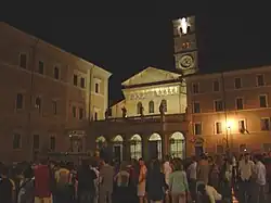 The square before the basilica is a centre of Trastevere nightlife.