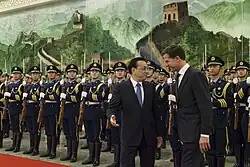 December 2013, Li meets the Dutch prime minister Mark Rutte.
