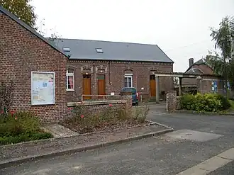 The town hall in Puzeaux