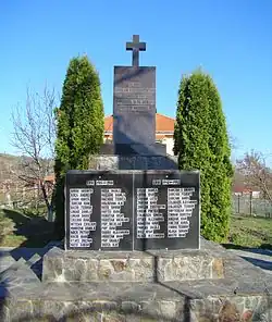 World War Memorial in Urmeniș