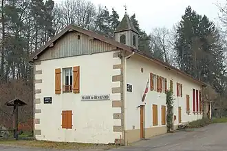 The town hall in Renauvoid