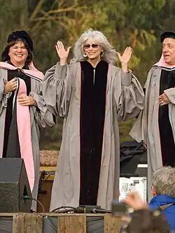 Singers Linda Ronstadt and Emmylou Harris