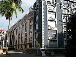 Oxford House inside Rustam Bagh