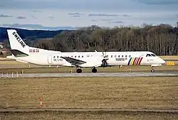 Twin turboprop with low wings