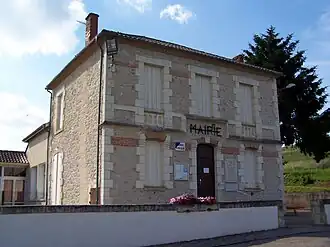 The town hall in Saint-Martin-Petit