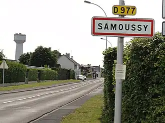The road into Samoussy
