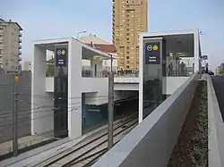 Entrance to the station, with platforms below