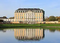 Schloss Augustusburg reflected in the park's basin