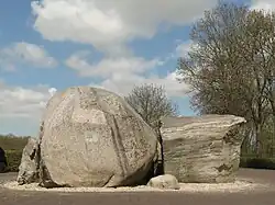 Glacial erratic. The label on the left stone shows the Dutch for "Stones from Norway".