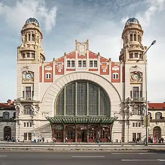 Praha hlavní nádraží railway station by Josef Fanta (1901–1909)