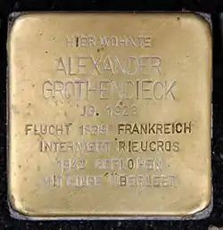 The Stolperstein of Alexander Grothendieck, n°165 Brunnenstrasse, Berlin-Mitte, where he lived with his parents.