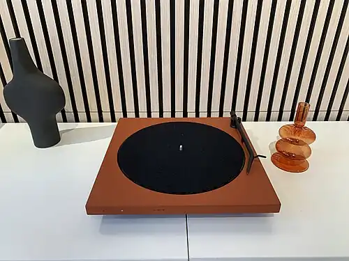 TONE Turntable (Terracotta Red)