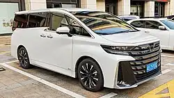 2023–present 丰田皇冠威尔法AH40 Toyota Crown Vellfire AH40