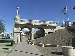 The Old 1913 Ash Avenue Bridge as it looked in 2014.