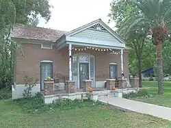 The Sampson-Tupper House .