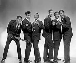 The Contours. From left to right: Huey Davis (guitarist), Hubert Johnson, Billy Gordon, Billy Hoggs, Joe Billingslea, and Sylvester Potts.