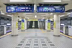 Hanzomon Line platform (July 2022)