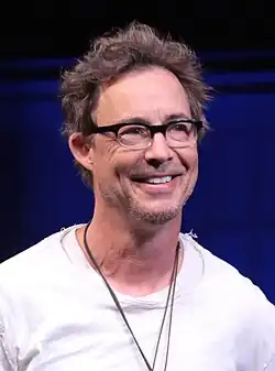 A headshot of Tom Cavanagh