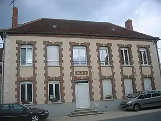 The town hall in Vauchamps