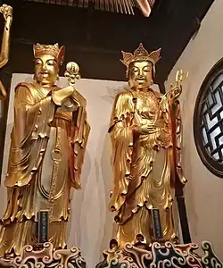 Jade Buddha Temple (Shanghai, China) - Statues of Chandra (Yuètiān) on the left and Puti Shushen on the right.