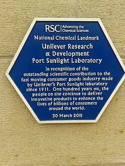 Blue plaque erected by the Royal Society of Chemistry