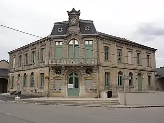 The town hall in Val-d'Ornain