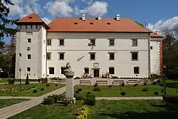 Vay Mansion in Vaja