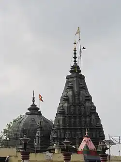 Vishnupad Temple- Front end
