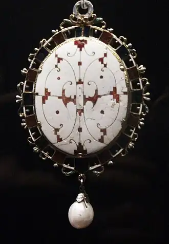 Back of the Lyte Jewel