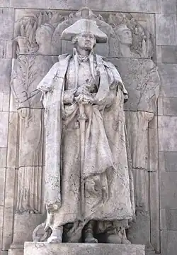 Washington as Commander-in-Chief, Accompanied by Fame and Valor (1914–1916), Washington Square Arch, Washington Square Park, New York City.