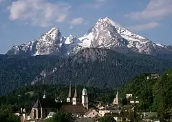 Watzmann Middle Peak (centre, 2,713 m or 8,901 ft)